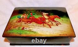 C'1982 Soviet USSR RUSSIA FEDOSKINO TROYKA H/Painted Lacquer Box Signed Numbered