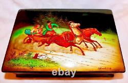 FEDOSKINO Soviet USSR Russian Large Lacquer Box Hand Painted TROYKA Signed Dated