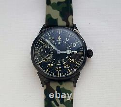 MOLNIJA Aviator. Vintage Soviet mechanical Military wrist watch. 18 jewels. USSR