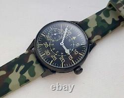 MOLNIJA Aviator. Vintage Soviet mechanical Military wrist watch. 18 jewels. USSR