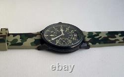 MOLNIJA Aviator. Vintage Soviet mechanical Military wrist watch. 18 jewels. USSR