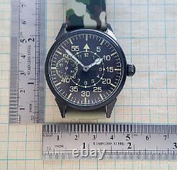 MOLNIJA Aviator. Vintage Soviet mechanical Military wrist watch. 18 jewels. USSR