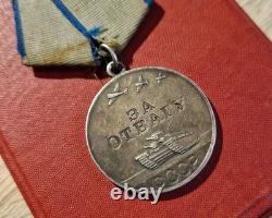 Original WWII WW2 Soviet Russian USSR Silver Medal FOR BRAVERY (1944) 1831418