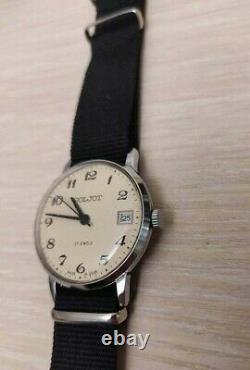 Poljot 17 Jewels Soviet Vintag Collectible USSR Nice Cream Wristwatch Watch