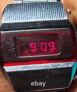 Pulsar Elektronika 1 CCCP USSR Soviet Russian First Digital Red LED Wristwatch