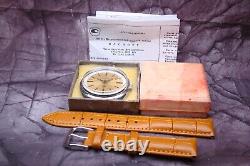 RAKETA Vernisage RUSSIAN SOVIET USSR CLASSIC MECHANICAL WATCH 1980s excellent