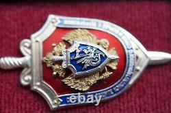 RARE-Russian Soviet Badge FSB SERVICE FOR THE PROTECTION OF THE CONSTITUTIONAL