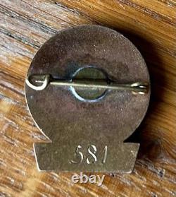 RARE Soviet Russian Estonian Excellent Housing and Communal Services badge USSR