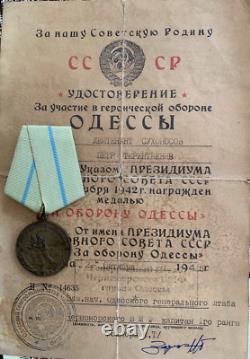 RUSSIAN SOVIET? USSR PIN Order Badge Medal Defense of Odessa WWII Document