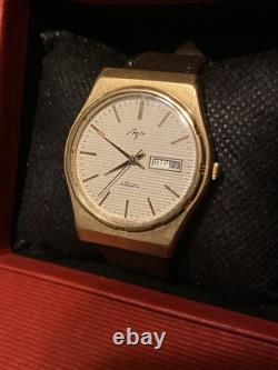 Russian Day-Date GOLD PLATED 7 Jewels USSR Soviet Men's 36MM Watch NEW Battery