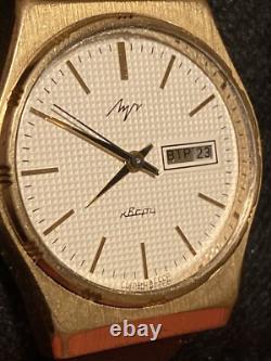 Russian Day-Date GOLD PLATED 7 Jewels USSR Soviet Men's 36MM Watch NEW Battery
