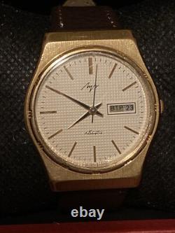 Russian Day-Date GOLD PLATED 7 Jewels USSR Soviet Men's 36MM Watch NEW Battery