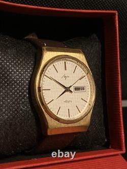 Russian Day-Date GOLD PLATED 7 Jewels USSR Soviet Men's 36MM Watch NEW Battery