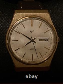 Russian Day-Date GOLD PLATED 7 Jewels USSR Soviet Men's 36MM Watch NEW Battery