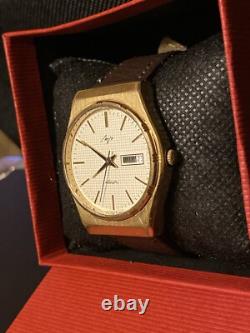 Russian Day-Date GOLD PLATED 7 Jewels USSR Soviet Men's 36MM Watch NEW Battery