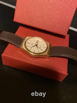 Russian Day-Date GOLD PLATED 7 Jewels USSR Soviet Men's 36MM Watch NEW Battery