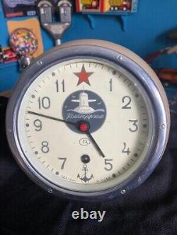 Russian Soviet B CCCP Navy Kauahguyckue Red Star Maritime Submarine Clock & Key