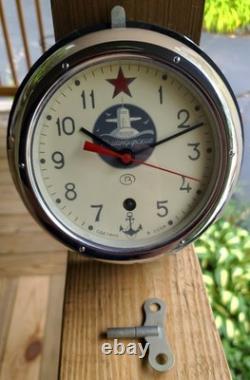 Russian Soviet B CCCP Navy Kauahguyckue Red Star Maritime Submarine Clock & Key