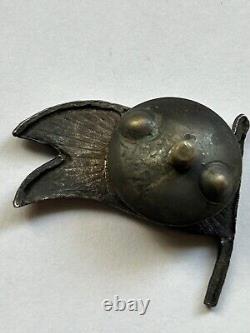 SOVIET RUSSIAN BADGE USSR AWARD SIGN for assistance to children and orphans 1927