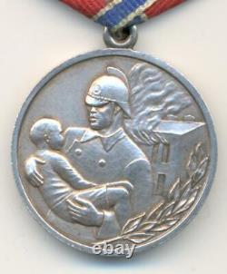 Soviet Russian Medal for Valor during Fire Firefighter Bravery, Type 1, Silver
