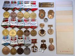 Soviet Russian Set 22 Medals, badges with 10 Documents of Veteran WW2, Army USSR