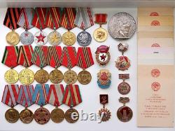 Soviet Russian Set 25 Medals, badges with 10 Documents of Veteran WW2, Army USSR