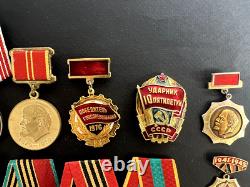 Soviet Russian Set of 23 medals and badges of Veteran WW2 USSR Army. Document
