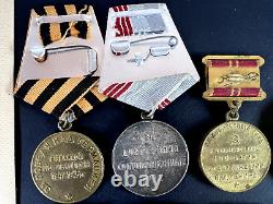 Soviet Russian Set of 25 medals and badges of Veteran WW2 USSR Army. Document