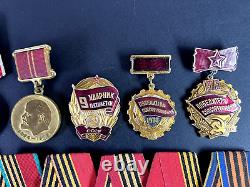 Soviet Russian Set of 25 medals and badges of Veteran WW2 USSR Army. Document