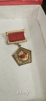Soviet Russian order Pilot cosmonaut of the USSR