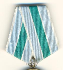 Soviet Russian star order red Medal Badge Courage Defense Polar Region (1189)