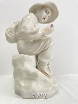 USSR Soviet Russian Jr. Geologist 12 Statuette, 14kt trim Polonskiy Faience