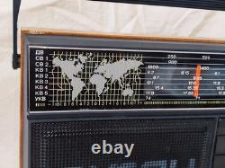 USSR Soviet Russian VINTAGE Transistor Radio Receiver OKEAN RP-286 LW FM UHF