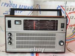 USSR Soviet Russian VINTAGE Transistor Radio Receiver Selena B-215 LW FM UHF