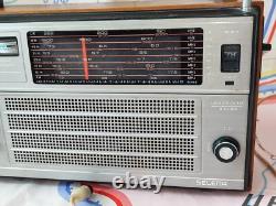 USSR Soviet Russian VINTAGE Transistor Radio Receiver Selena B-215 LW FM UHF