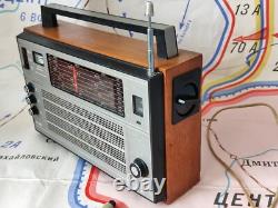 USSR Soviet Russian VINTAGE Transistor Radio Receiver Selena B-215 LW FM UHF