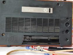 USSR Soviet Russian VINTAGE Transistor Radio Receiver Selena B-215 LW FM UHF