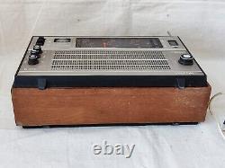USSR Soviet Russian VINTAGE Transistor Radio Receiver Selena B-216 LW FM UHF