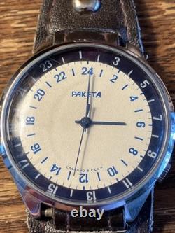 VTG RAKETA Watch USSR Russian SOVIET Analog Wristwatch Paketa Leather Strap