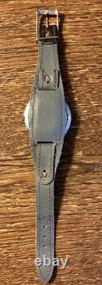 VTG RAKETA Watch USSR Russian SOVIET Analog Wristwatch Paketa Leather Strap