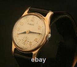 Vintage 1957 USSR men's Pobeda dial dress 17 jewel wristwatch, running great