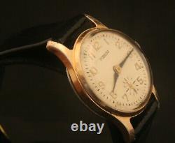 Vintage 1957 USSR men's Pobeda dial dress 17 jewel wristwatch, running great