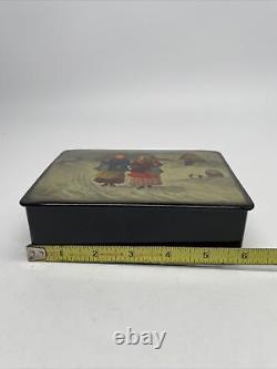 Vintage Hand Painted Soviet Era Fedoskino Russian Lacquer Paper Mache Box USSR