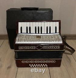 Vintage Russian USSR Razno Malish Child Accordion 16 Bass + Hard Case