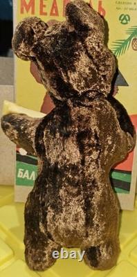 Vintage Russian USSR Soviet CCCP Wind Up Motion Guitar Bear COMPLETE Box KEY