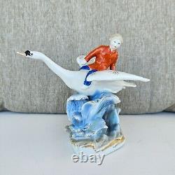 Vintage USSR Soviet Russian Dulevo Porcelain Figurine Geese-Swans