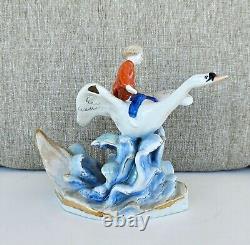 Vintage USSR Soviet Russian Dulevo Porcelain Figurine Geese-Swans