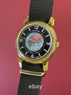 Vintage Watch Raketa Sputnik Mechanical Kirovskie Soviet USSR Russian Men RARE