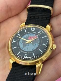 Vintage Watch Raketa Sputnik Mechanical Kirovskie Soviet USSR Russian Men RARE