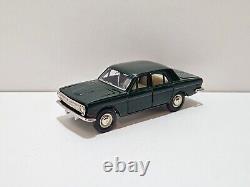 Volga Gaz 24 Volga 24-01 A14 Dark Green 1/43 Ussr Russian Sedan